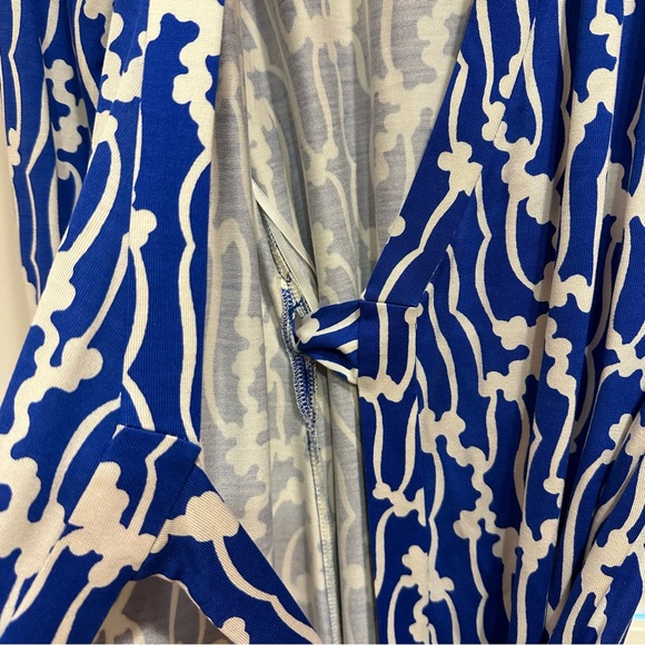 Diane von Furstenberg Wrap Dress size 2 - Picture 3 of 5